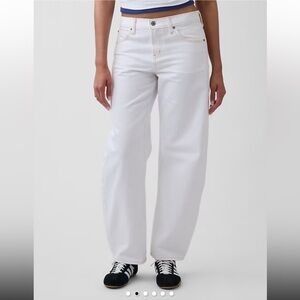 NWT Gap Low Rise Barrel Leg Jeans- white 100% cotton 10R